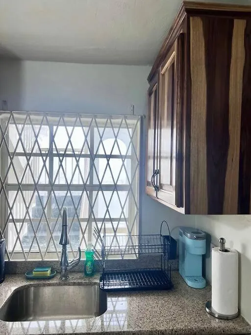 Blue Laventura Condo Near Hwt Кингстон Апартаменты