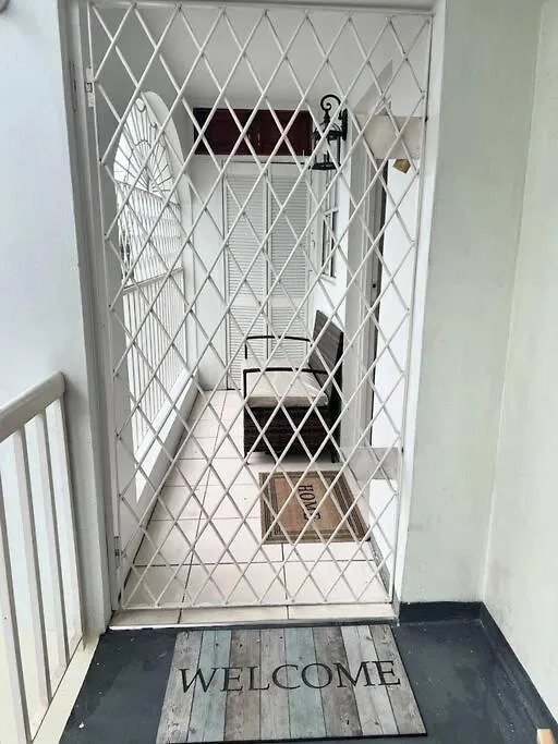 Blue Laventura Condo Near Hwt Кингстон Апартаменты