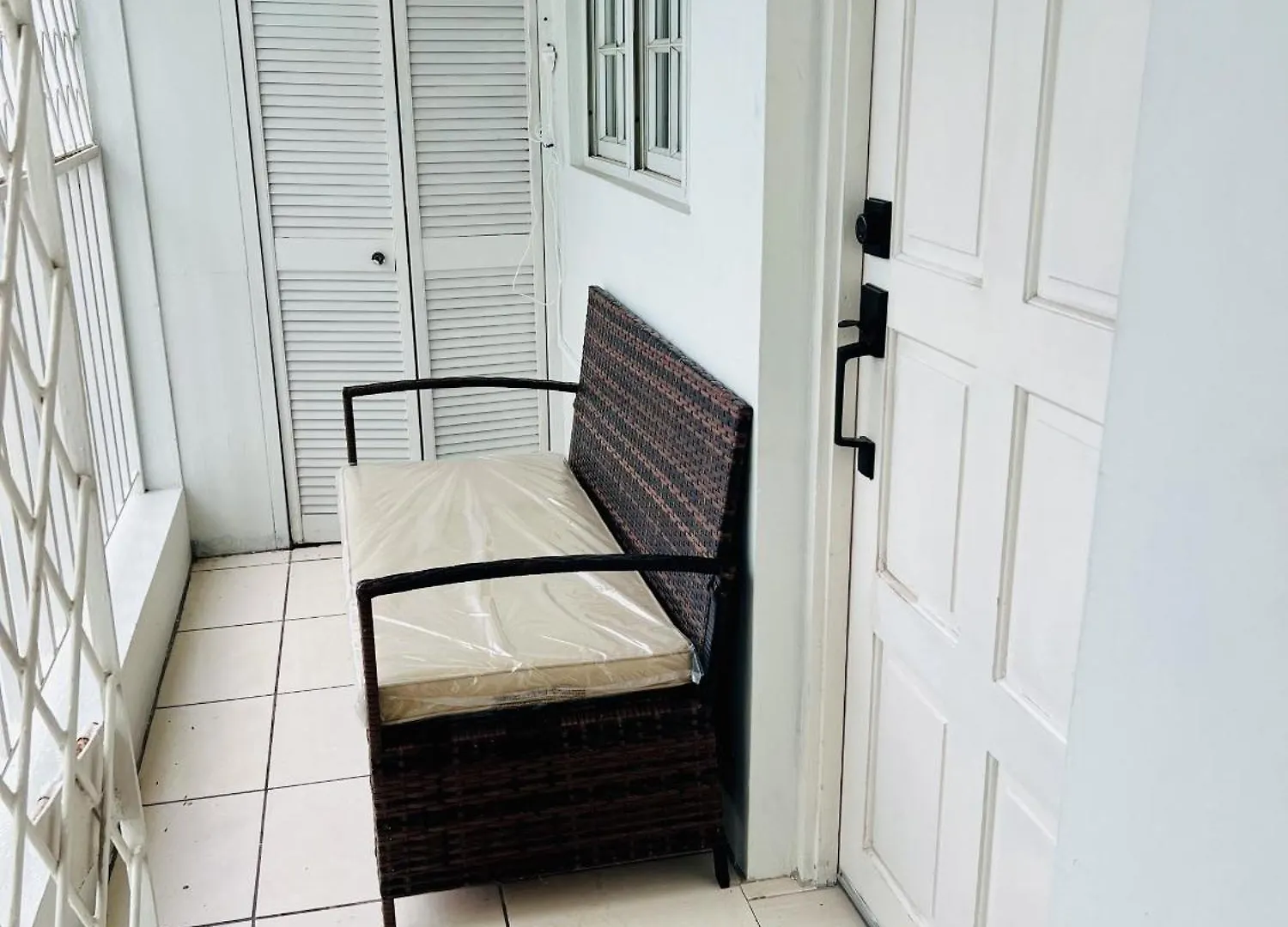 Апартаменты Blue Laventura Condo Near Hwt Кингстон
