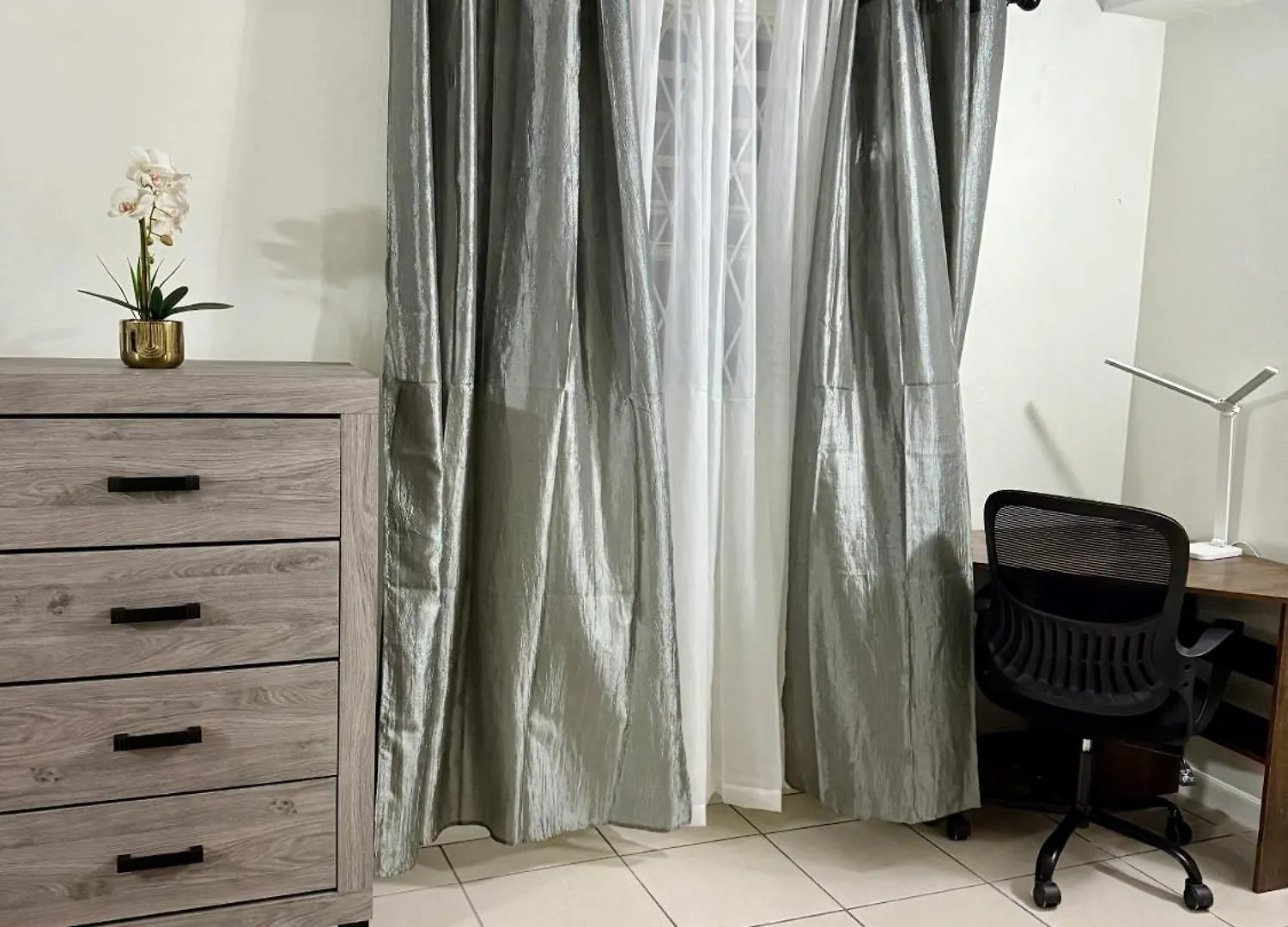 Blue Laventura Condo Near Hwt Кингстон